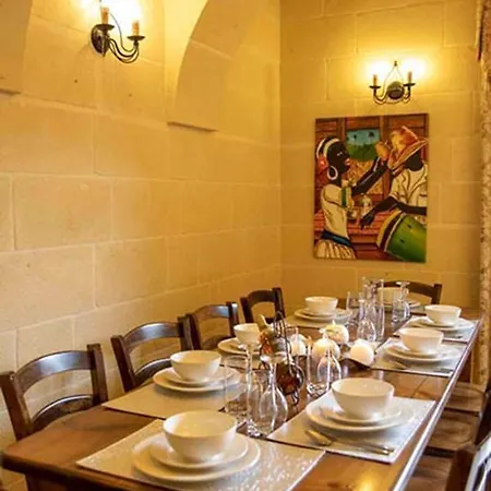 Ta' Gezeppina Farmhouse Gharb (Gozo)