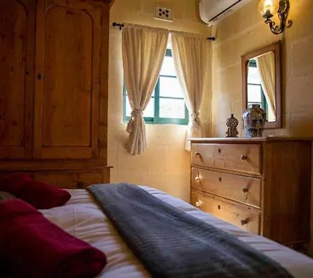 Ta' Gezeppina Farmhouse * Gharb (Gozo)