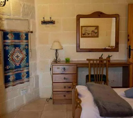 Ta' Gezeppina Farmhouse Villa Gharb (Gozo)